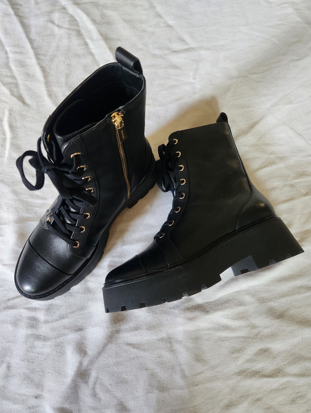 Michael Kors Blake Black Leather Combat Boots Lug Sole Lace Up Size 9